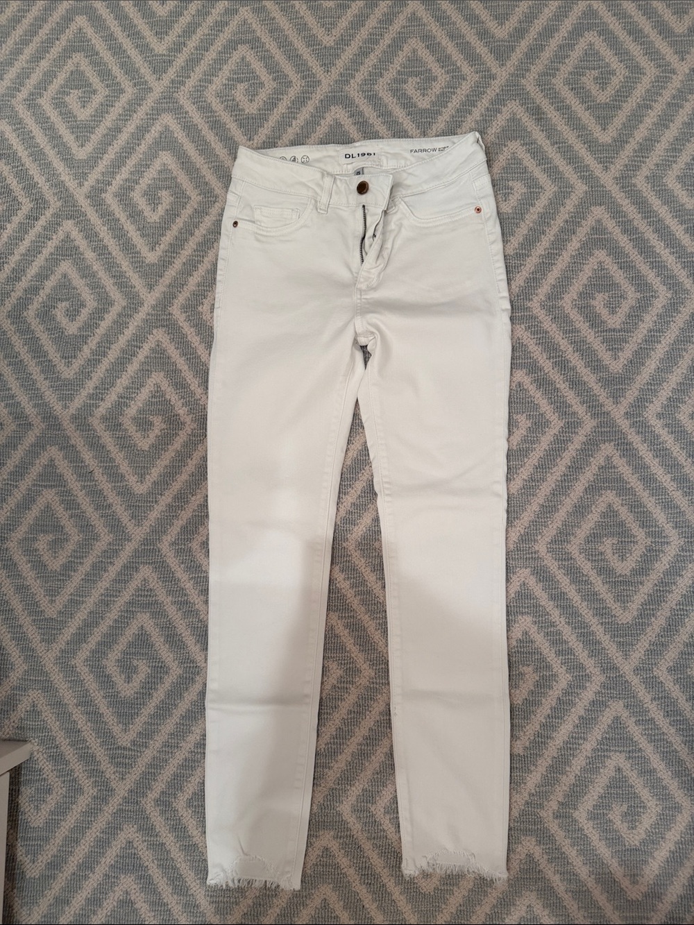 DL1961 White Skinny Jeans